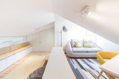 Apartamento T2 + 1 na Rua de Santa Justa