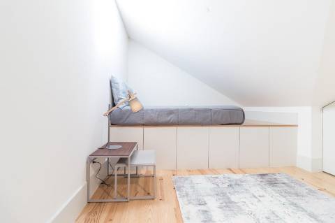 Apartamento T2 + 1 na Rua de Santa Justa