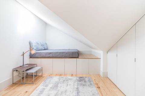 Apartamento T2 + 1 na Rua de Santa Justa