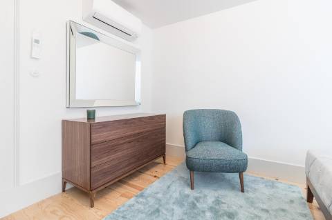 Apartamento T2 + 1 na Rua de Santa Justa
