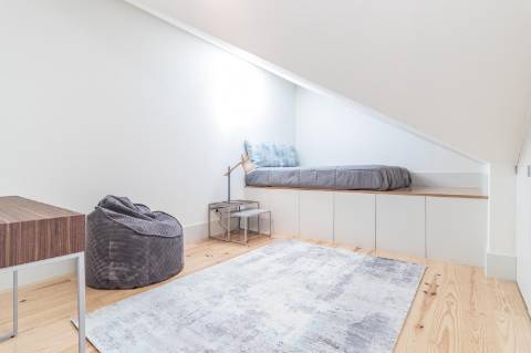 Apartamento T2 + 1 na Rua de Santa Justa