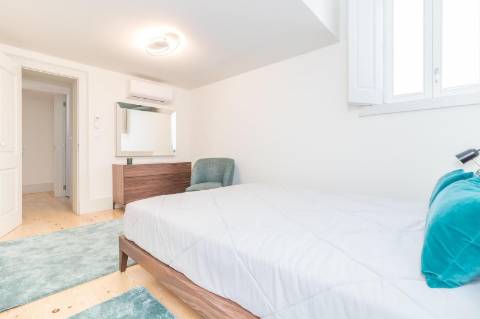 Apartamento T2 + 1 na Rua de Santa Justa