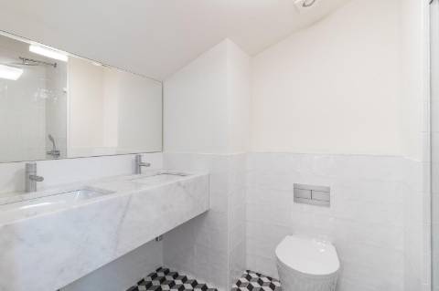 Apartamento T2 + 1 na Rua de Santa Justa