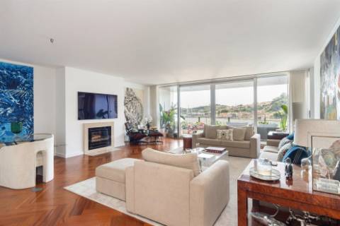 Apartamento T3 na primeira linha de Rio Douro