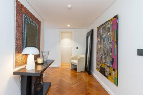 Apartamento T3 na primeira linha de Rio Douro