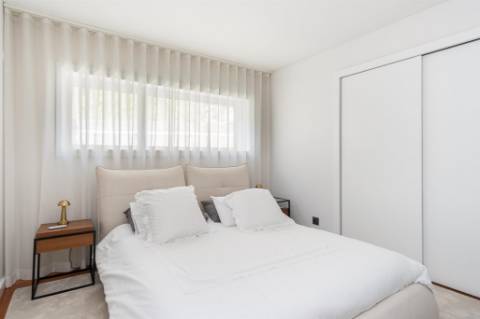 Apartamento T3 na primeira linha de Rio Douro