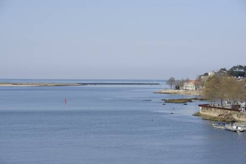 Apartamento T3 na primeira linha de Rio Douro
