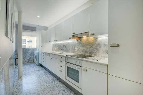 Apartamento T1 mobilado para arrendamento no Aviz, Porto