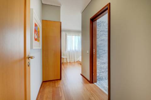 Apartamento T2 mobildo para arrendar no Aviz, Porto