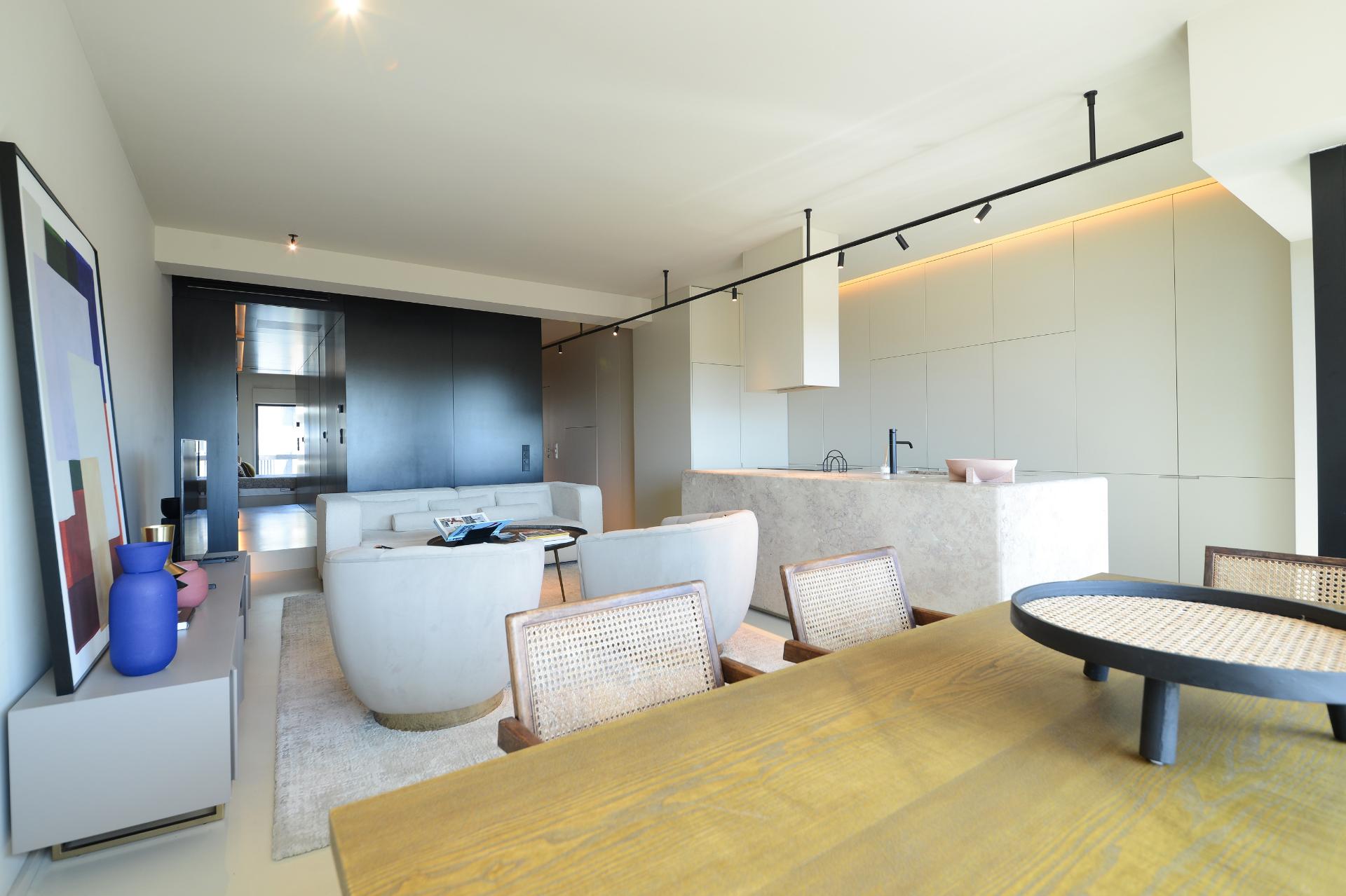 Apartamento T2 na Avenida da Boavista virado a poente