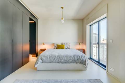 Apartamento T2 na Avenida da Boavista virado a poente