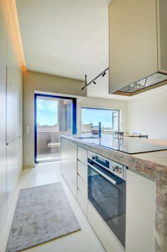 Apartamento T2 na Avenida da Boavista virado a poente