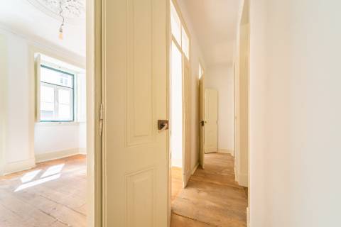 T2 +2 Campo de Ourique com cachet para obras