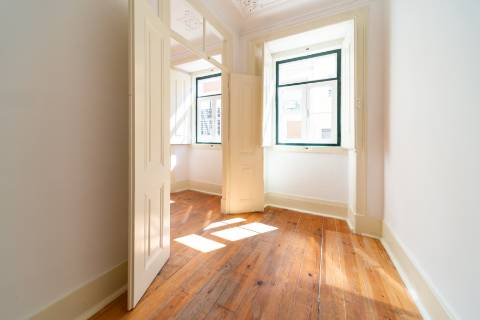 T2 +2 Campo de Ourique com cachet para obras