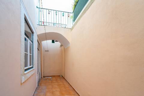 T2 +2 Campo de Ourique com cachet para obras