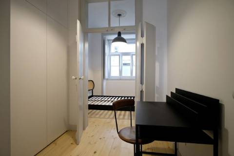 T2 + closet + Pateo. 75m2 area + 27m2 de Pateo totalmente renovada