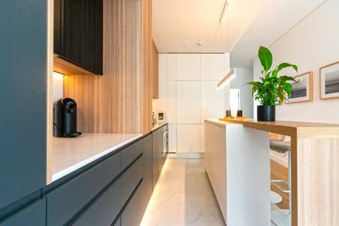 Apartamento T2 em prédio com elevador na Lapa