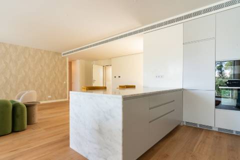 Apartamento T3 mobilado, no Príncipe Real, junto ao Jardim Botânico de Lisboa