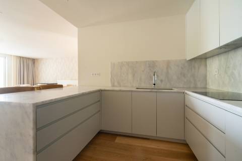 Apartamento T2 duplex mobilado, novo a estrear no Príncipe Real, Junto ao Jardim Botânico de Lisboa