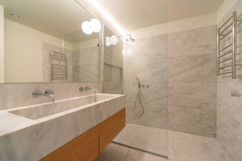 Apartamento T2 duplex mobilado, novo a estrear no Príncipe Real, Junto ao Jardim Botânico de Lisboa