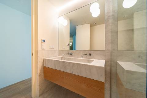 Apartamento T2 duplex mobilado, novo a estrear no Príncipe Real, Junto ao Jardim Botânico de Lisboa