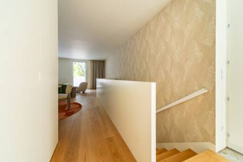 Apartamento T2 duplex mobilado, novo a estrear no Príncipe Real, Junto ao Jardim Botânico de Lisboa