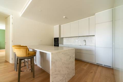 Apartamento T2 mobilado, novo a estrear no Príncipe Real, Junto ao Jardim Botânico de Lisboa