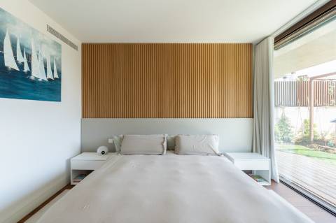 Apartamento de Luxo com 3 Suites - Jardim e Piscina - Localização Privilegiada - Vista Mar - A 5 minutos a Pé da Praia - Condomínio fechado com Segurança 24/7