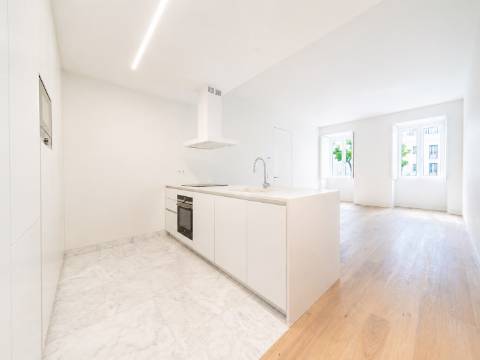 Apartamento T2 novo a estrear em Condomínio fechado na Estrela