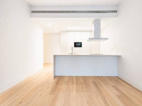 Apartamento T2 novo a estrear em Condomínio fechado na Estrela