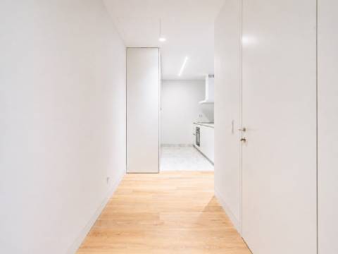 Apartamento T2 novo a estrear em Condomínio fechado na Estrela