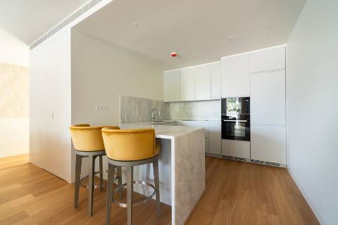 Apartamento T2 mobilado, novo a estrear no Príncipe Real, Junto ao Jardim Botânico de Lisboa
