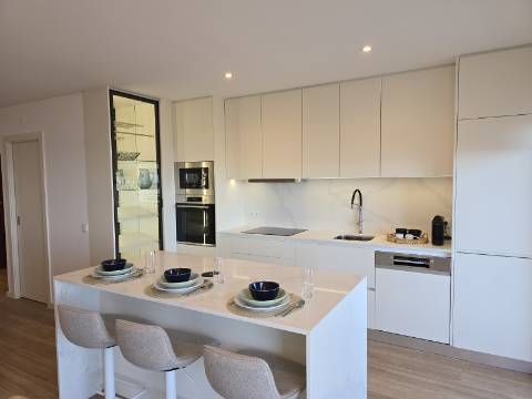 Apartamento T2 - Frente Mar, Quarteira