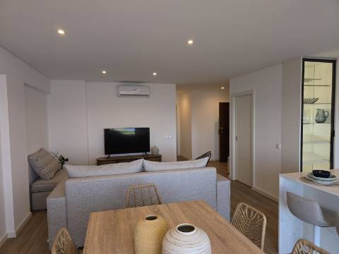 Apartamento T2 - Frente Mar, Quarteira