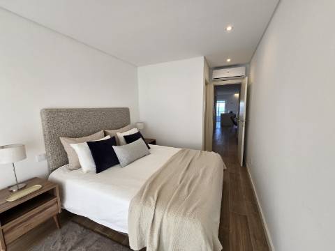 Apartamento T2 - Frente Mar, Quarteira