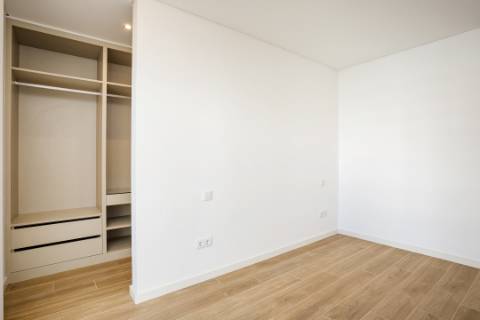 Apartamento T2 - Frente Mar, Quarteira