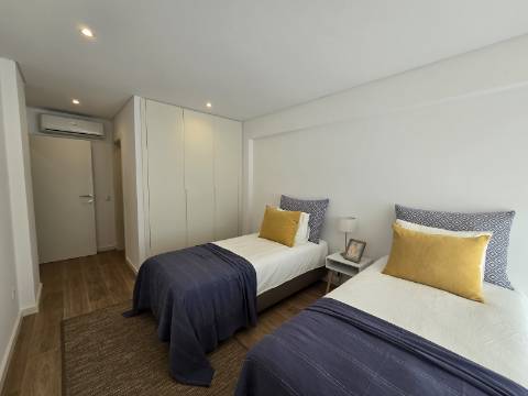 Apartamento T2 - Frente Mar, Quarteira