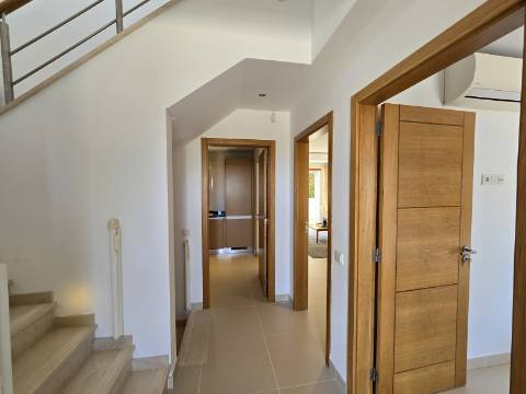 Moradia em banda V3 - The Crest