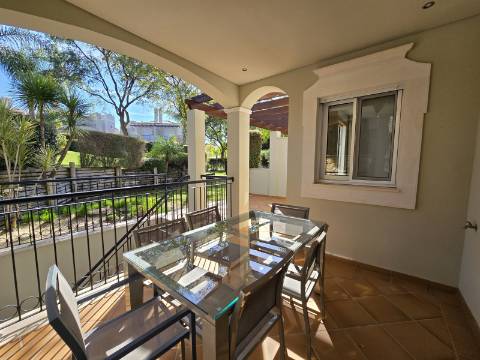 Moradia em banda V3 - The Crest