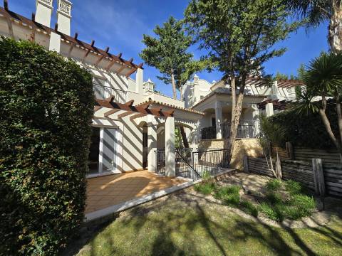 Moradia em banda V3 - The Crest