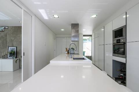 Moradia V4 - Perto da Praia de Faro