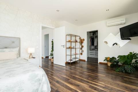 Moradia V4 - Perto da Praia de Faro