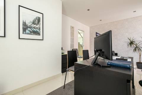 Moradia V4 - Perto da Praia de Faro