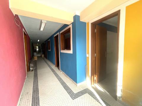 Armazém para venda- Vilamoura