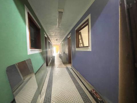 Armazém para venda- Vilamoura