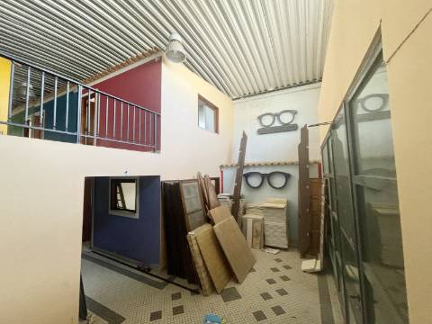 Armazém para venda- Vilamoura