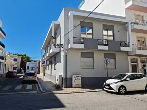 Apartamento T4 para venda na baixa de Faro
