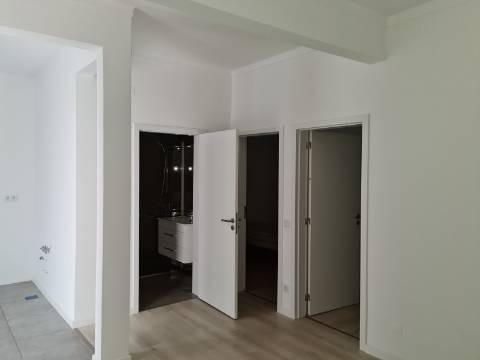 Apartamento T4 para venda na baixa de Faro
