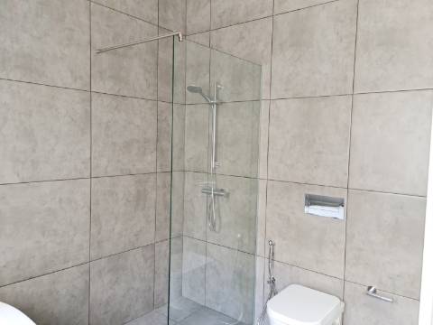 Apartamento T4 para venda na baixa de Faro