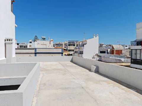 Apartamento T4 para venda na baixa de Faro
